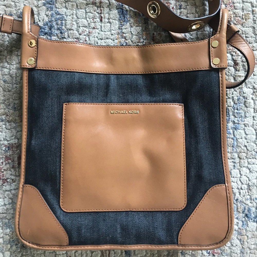 Crossbody bag